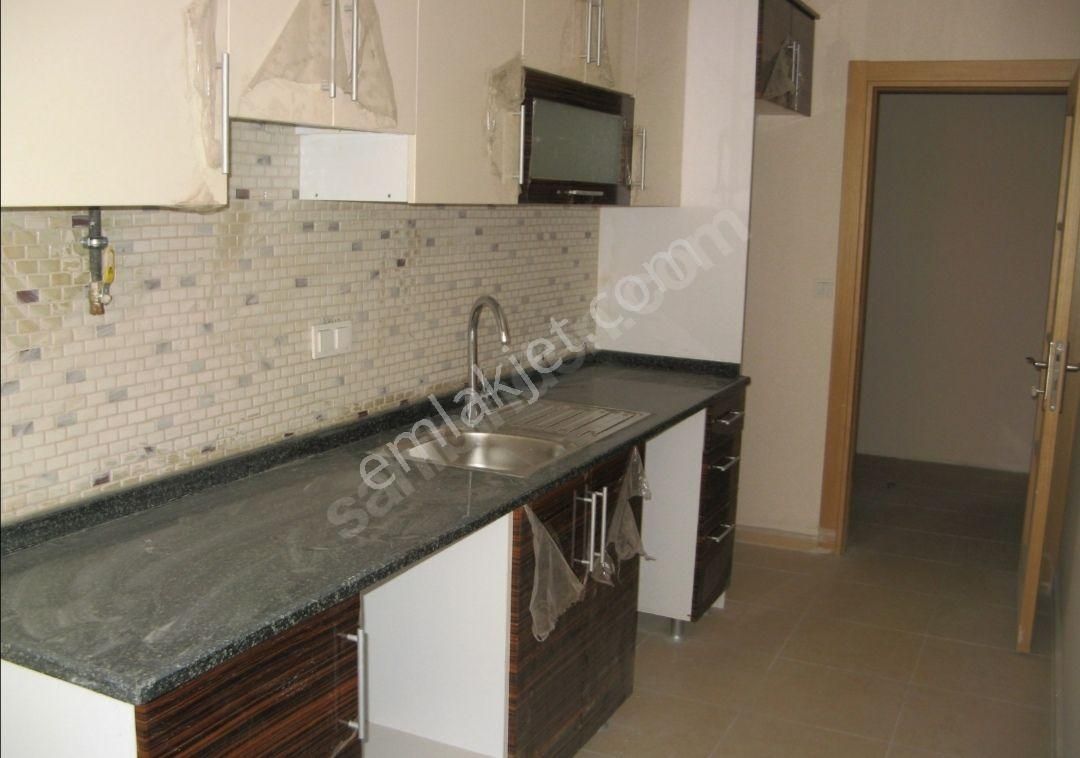 Ümraniye Site Mahallesi Site İçi Kiralık Daire Ev Cadde Okul Yürüme Mesafesi Metro Yürüme Mesafesi - Görsel 3