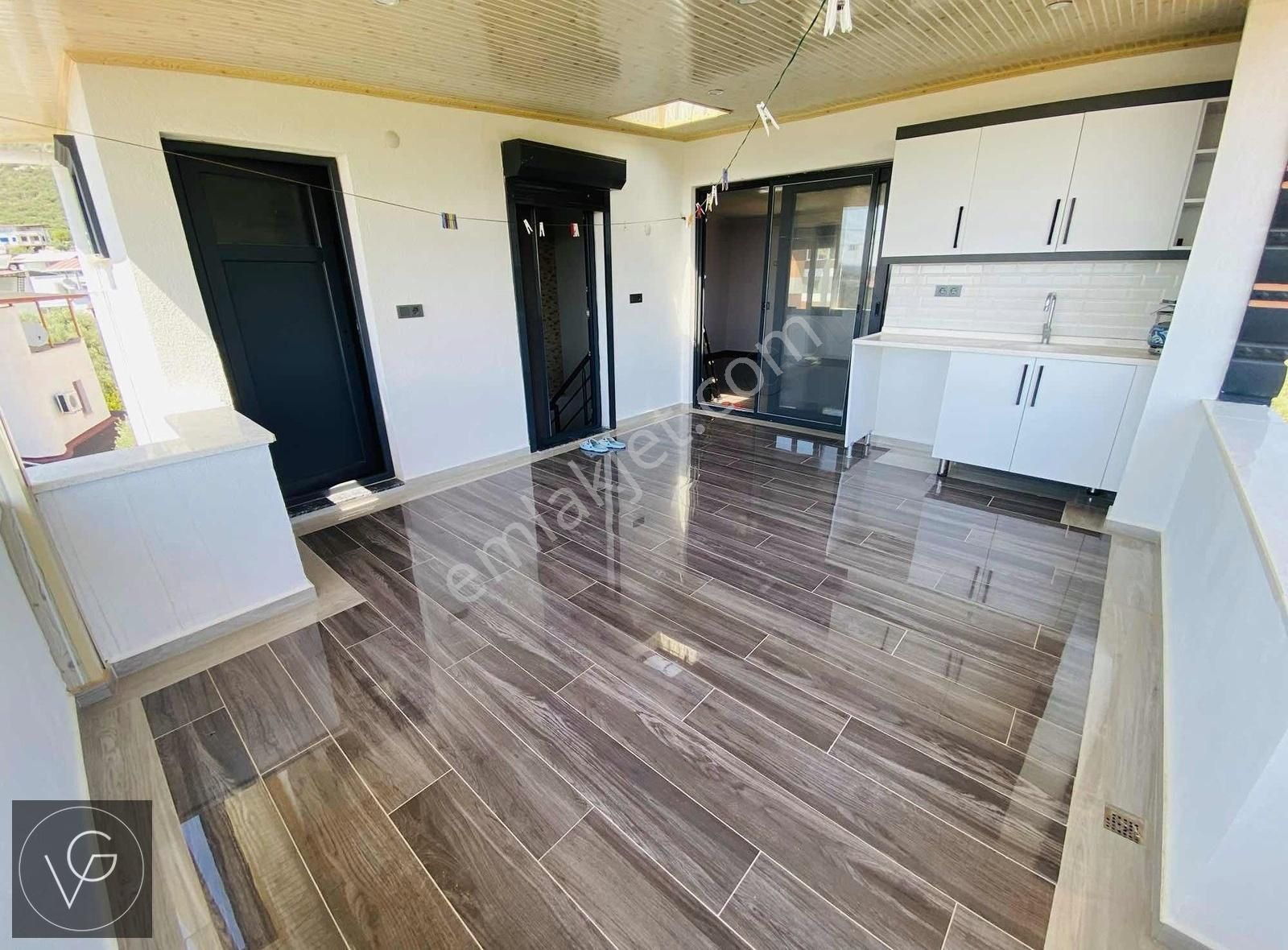 Didim Akbük'te Merkezi Konumda 4+1 Triplex Bahçeli Yazlık - Görsel 14