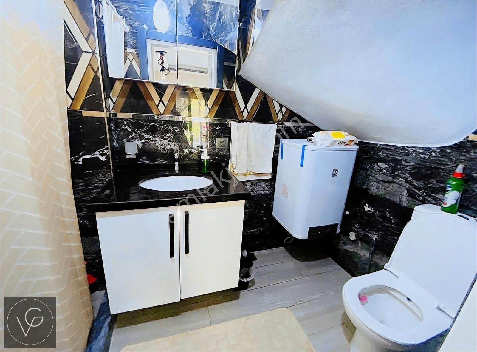 Didim Akbük'te Merkezi Konumda 4+1 Triplex Bahçeli Yazlık - Görsel 3