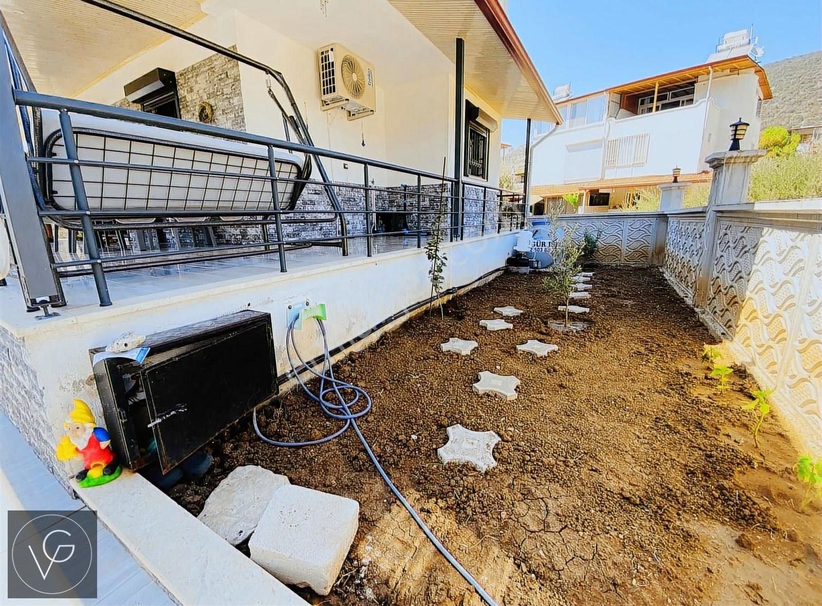 Didim Akbük'te Merkezi Konumda 4+1 Triplex Bahçeli Yazlık - Görsel 11