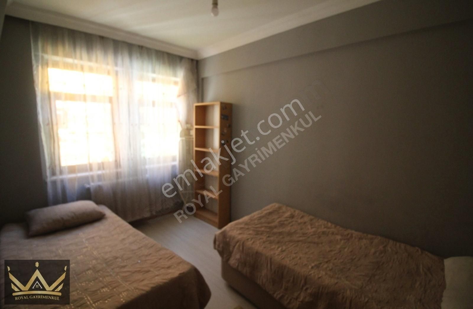 Royal'den Kıbrıs Caddesinde Arakat Kiralık 1+1 Daire