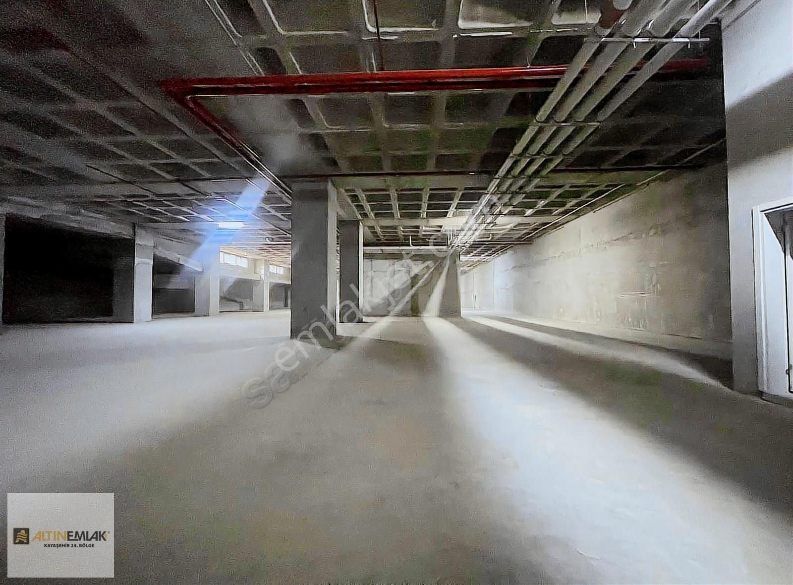 İkitelli De Tır Yanaşır Kiralık İmalat Veya Depo İşyeri - Görsel 25