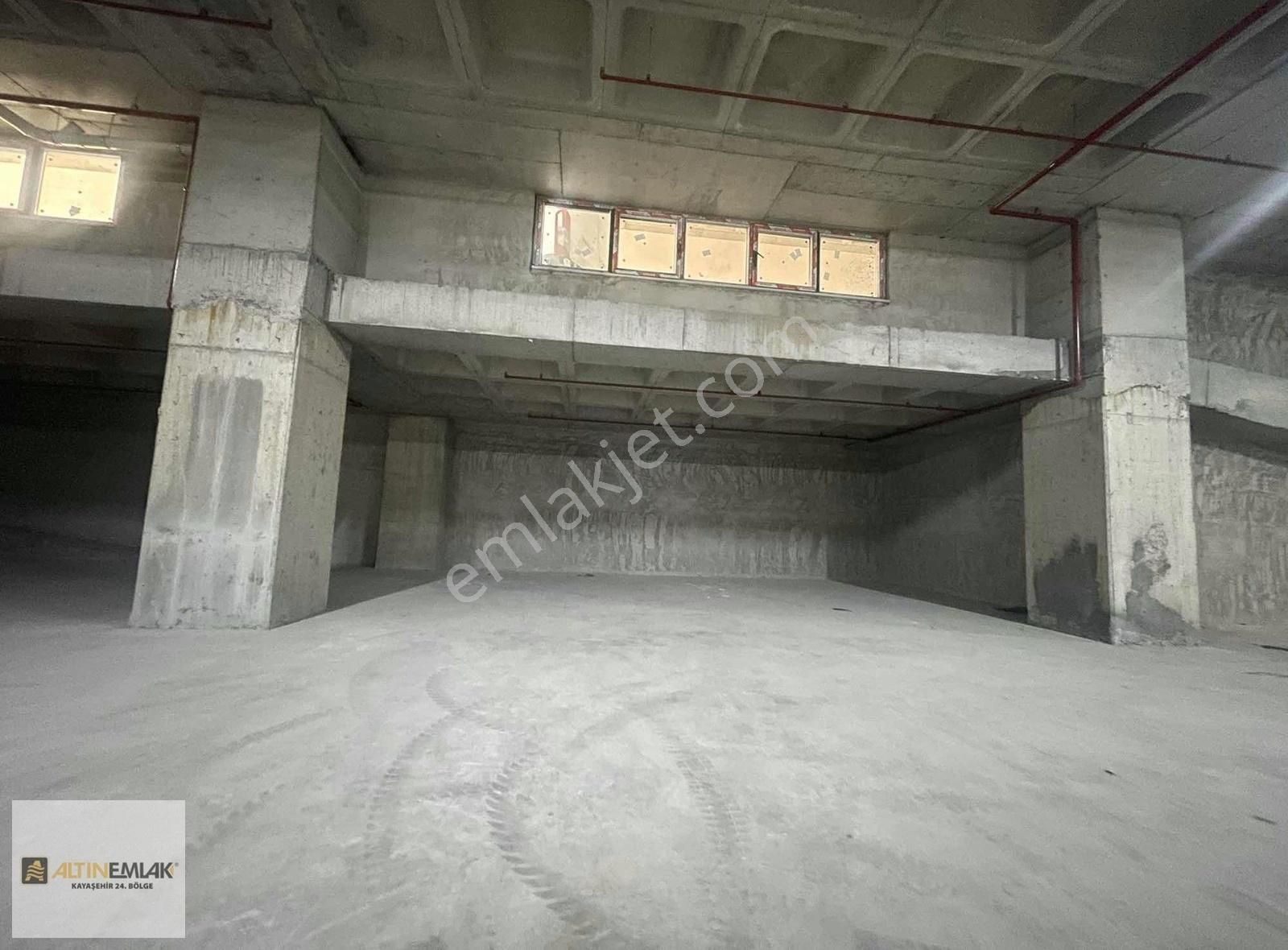 İkitelli De Tır Yanaşır Kiralık İmalat Veya Depo İşyeri - Görsel 7