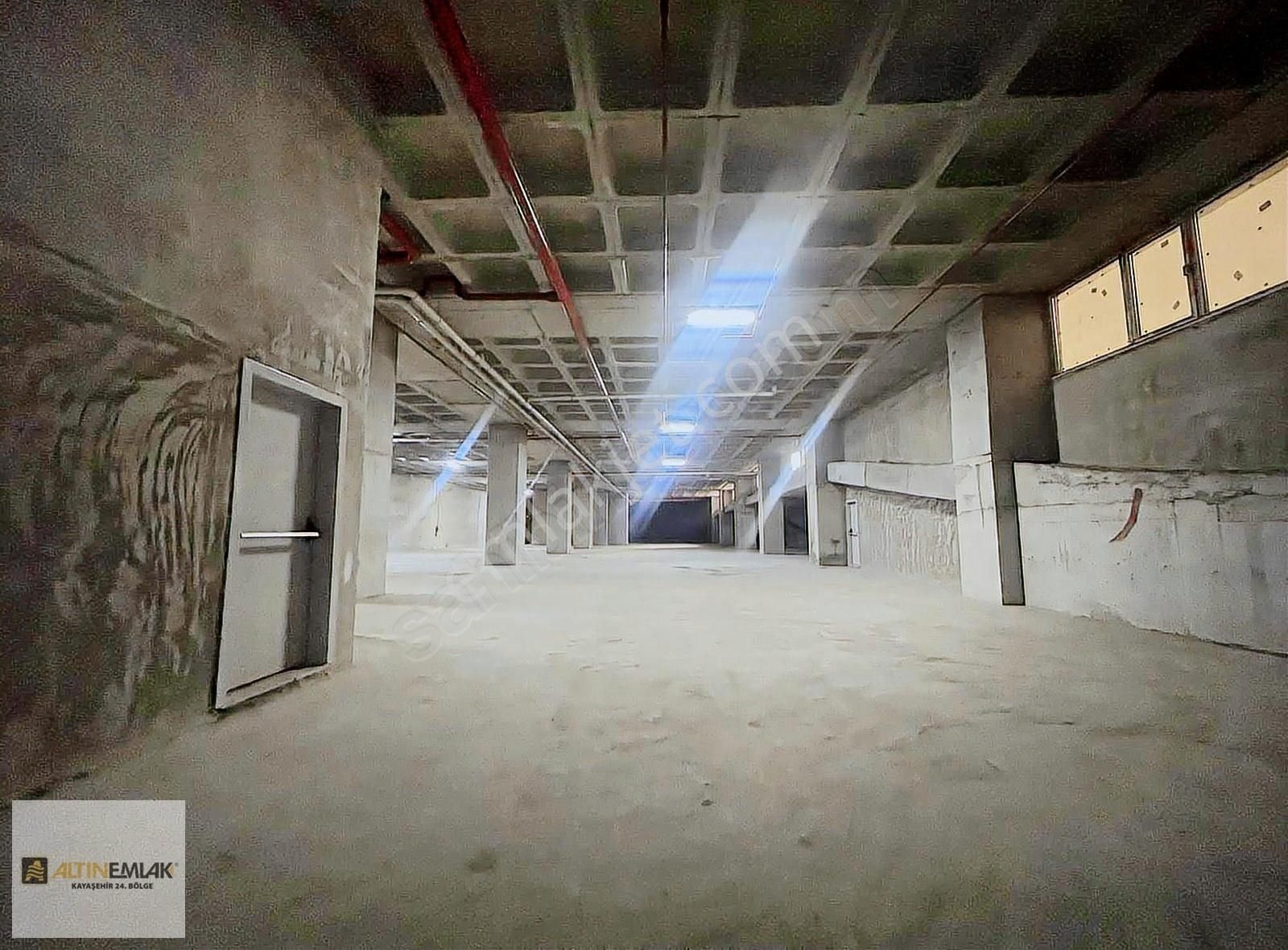 İkitelli De Tır Yanaşır Kiralık İmalat Veya Depo İşyeri - Görsel 11