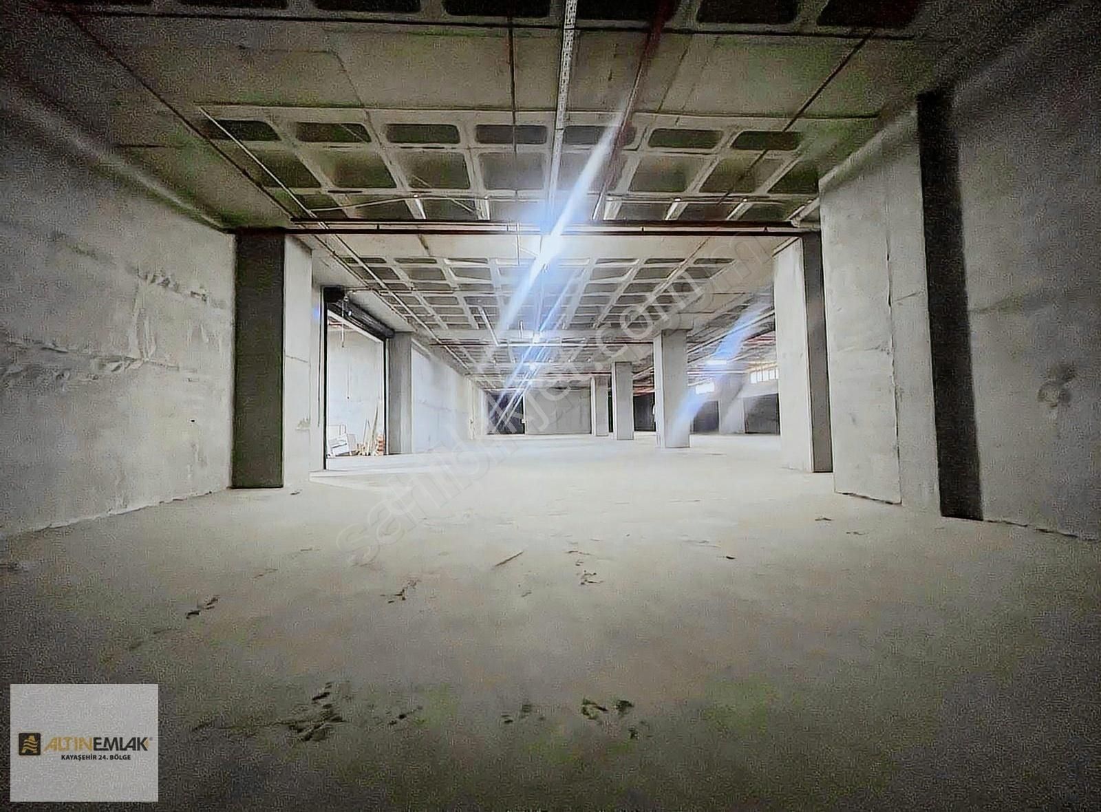 İkitelli De Tır Yanaşır Kiralık İmalat Veya Depo İşyeri - Görsel 18