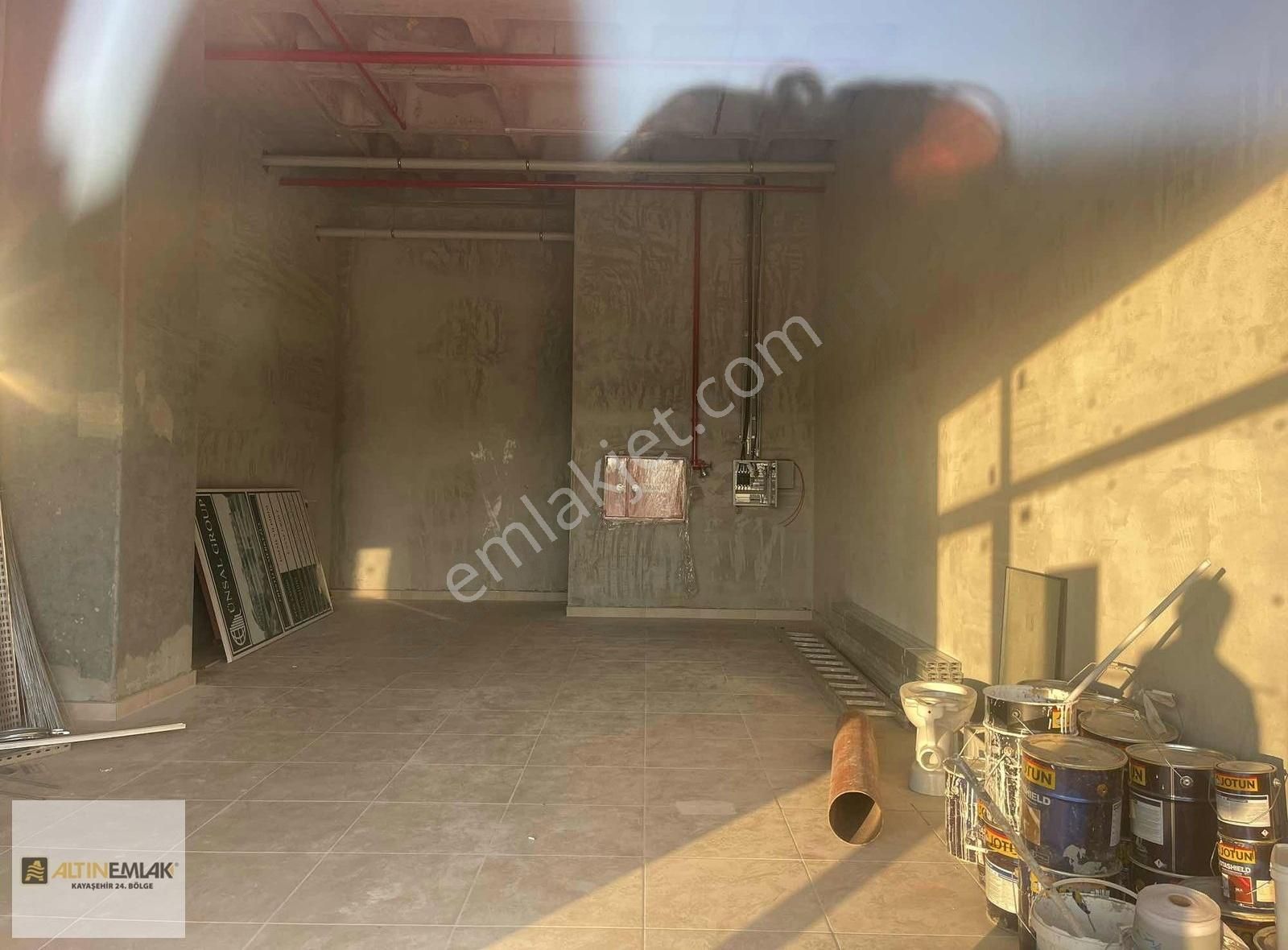 İkitelli De Tır Yanaşır Kiralık İmalat Veya Depo İşyeri - Görsel 5