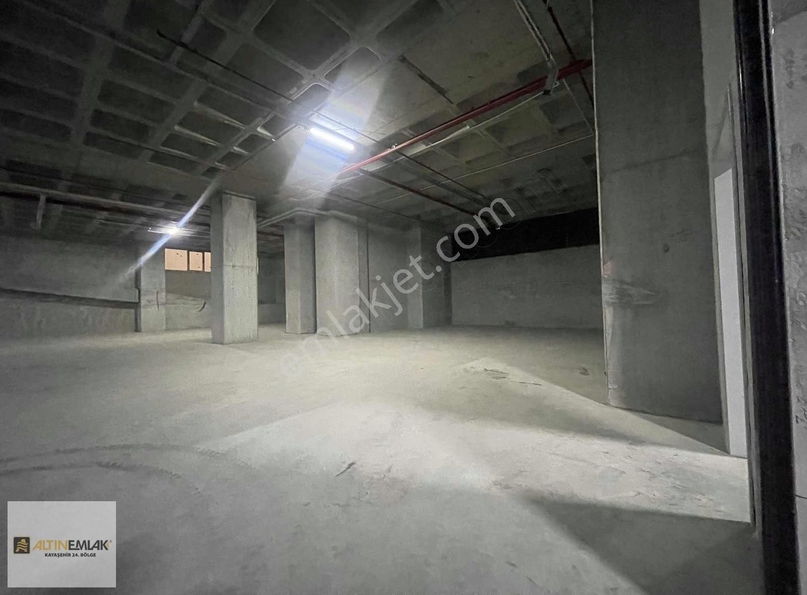 İkitelli De Tır Yanaşır Kiralık İmalat Veya Depo İşyeri - Görsel 6