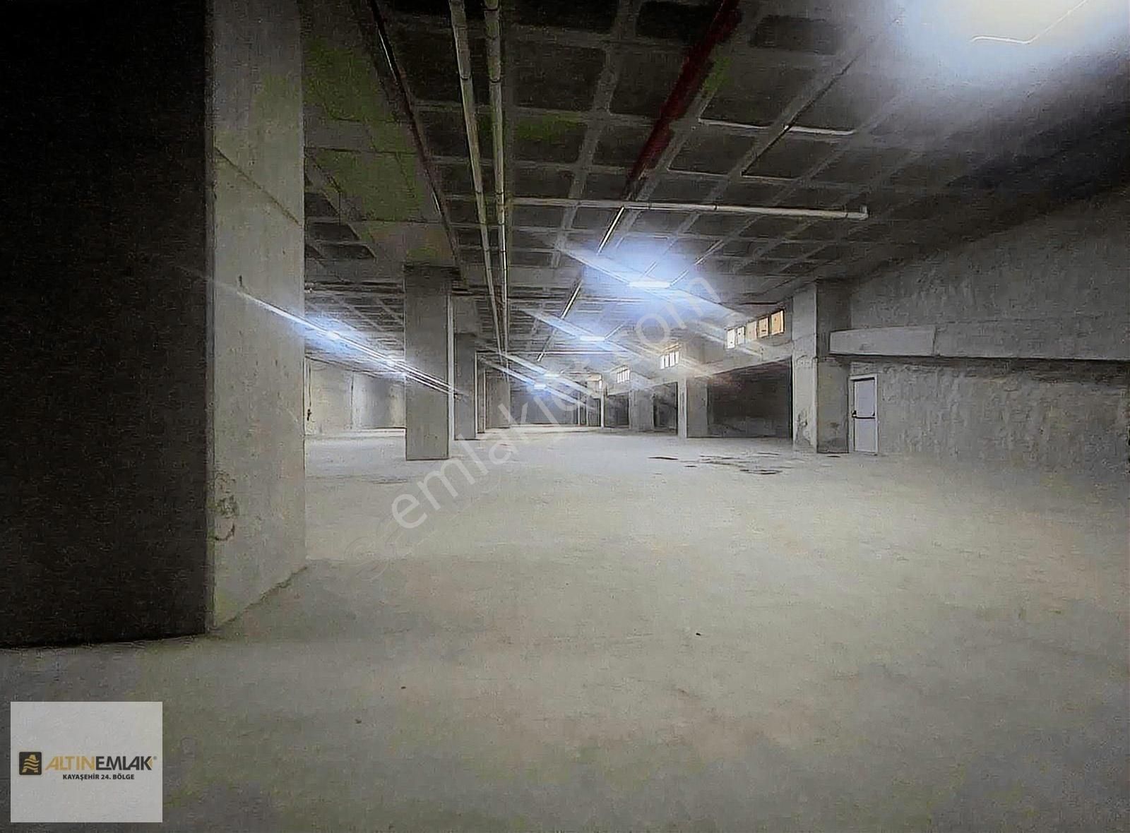 İkitelli De Tır Yanaşır Kiralık İmalat Veya Depo İşyeri - Görsel 21