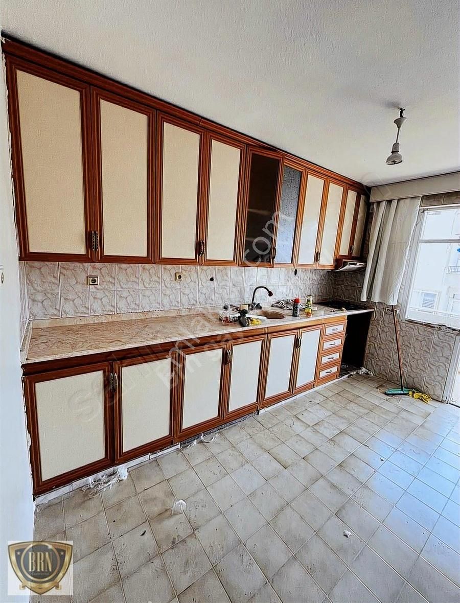 Brn Emlak'tan Akdeniz Yeni Mahalle'de 3+1 Geniş Kiralık Daire