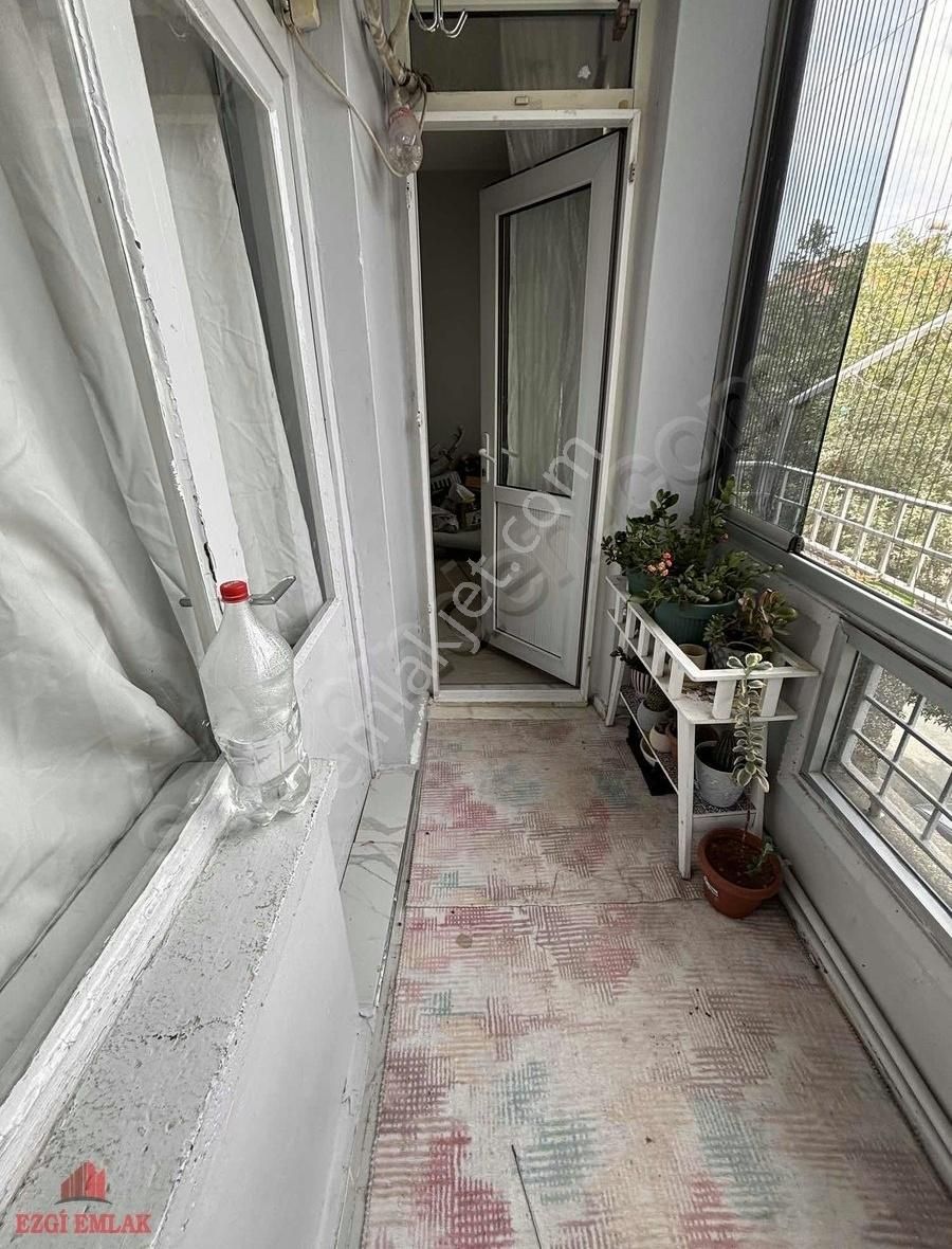 Binevler Reno Servisi Arkası Satılık 2+1 Bakımlı Daire