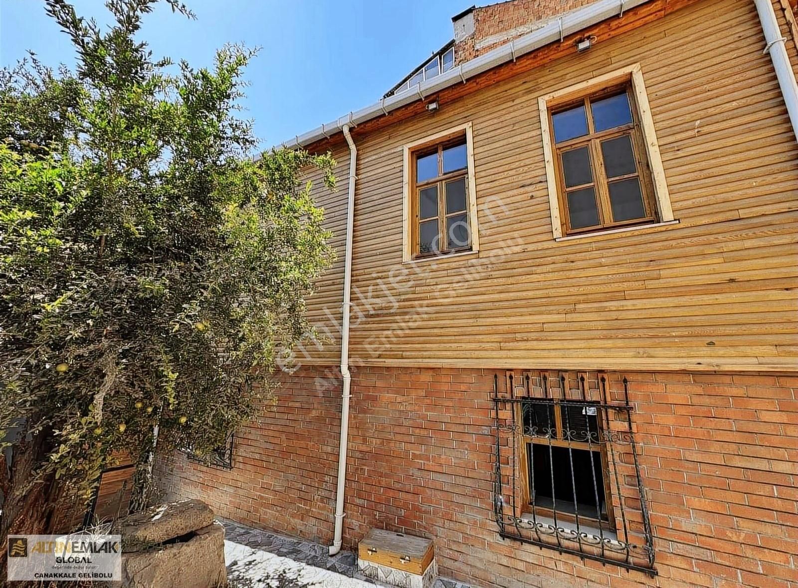 Altın Emlaktan Çarşı Merkezde Satılık Tarih Kokulu Konak - Görsel 2