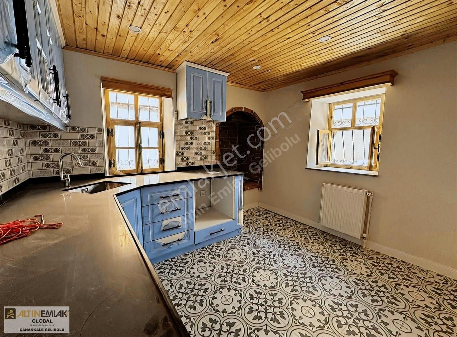 Altın Emlaktan Çarşı Merkezde Satılık Tarih Kokulu Konak - Görsel 29