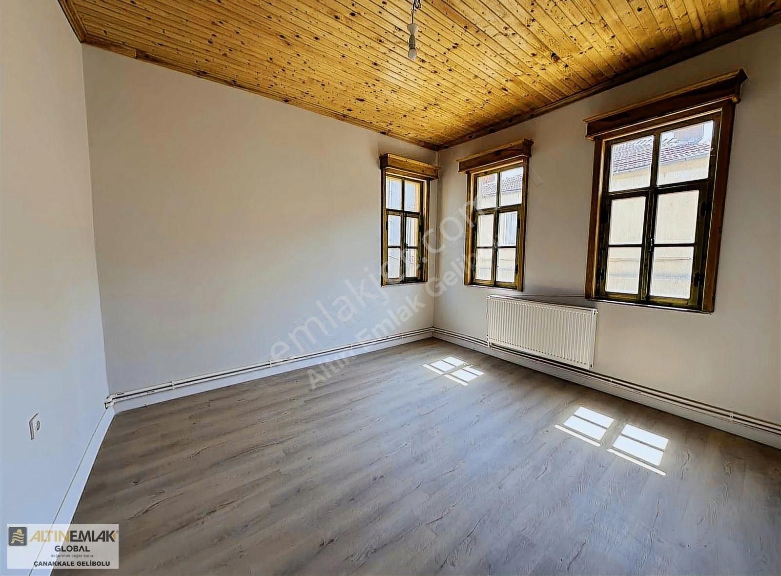Altın Emlaktan Çarşı Merkezde Satılık Tarih Kokulu Konak - Görsel 15