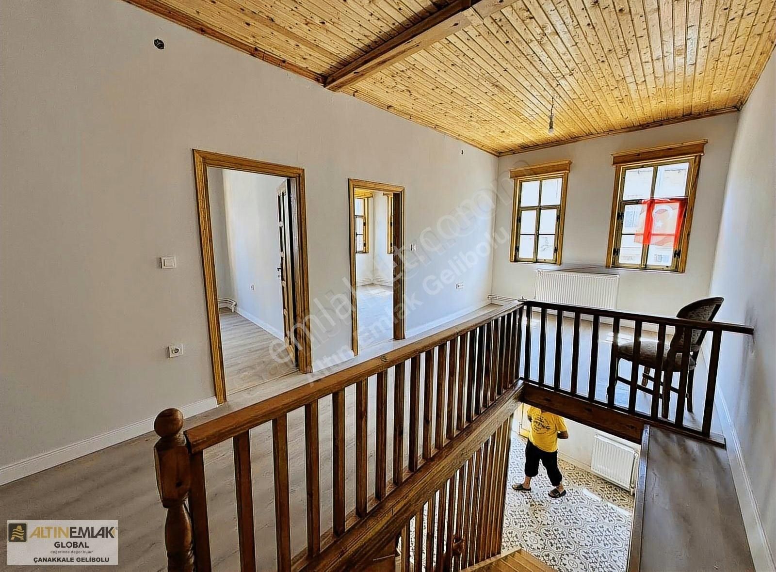 Altın Emlaktan Çarşı Merkezde Satılık Tarih Kokulu Konak - Görsel 17