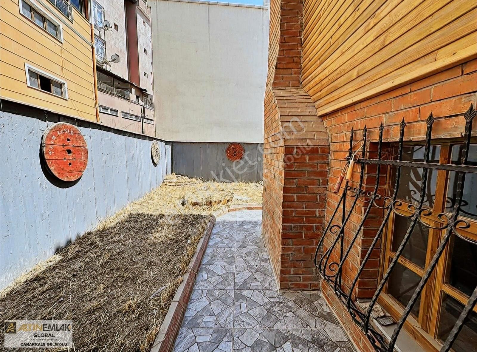 Altın Emlaktan Çarşı Merkezde Satılık Tarih Kokulu Konak - Görsel 21