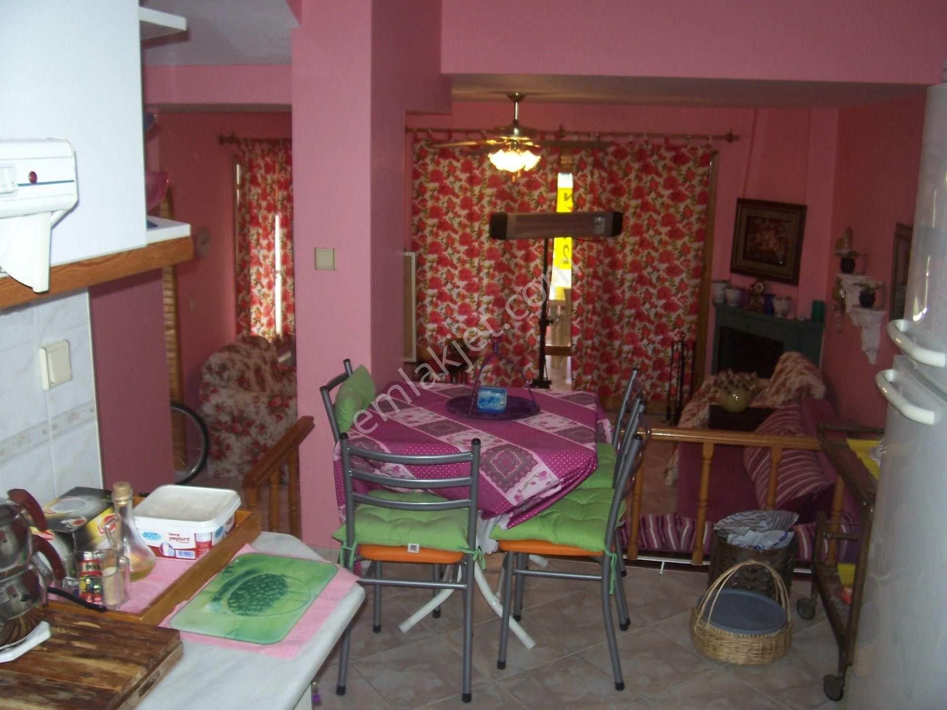 Altınoluk Yüzme Havuzlu Sitede Satılık Tripleks Villa 4+1,165m2. - Görsel 11