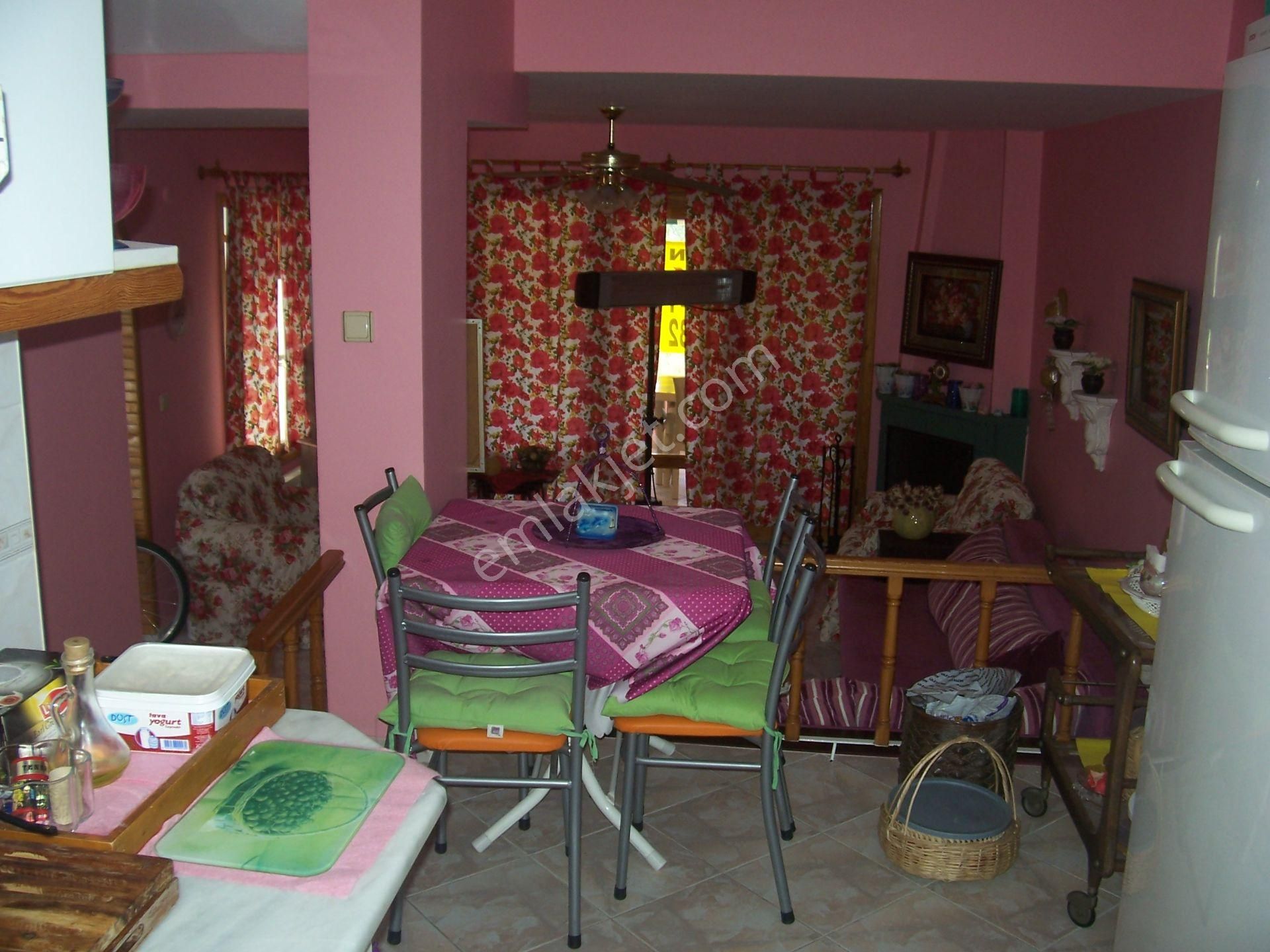 Altınoluk Yüzme Havuzlu Sitede Satılık Tripleks Villa 4+1,165m2. - Görsel 10