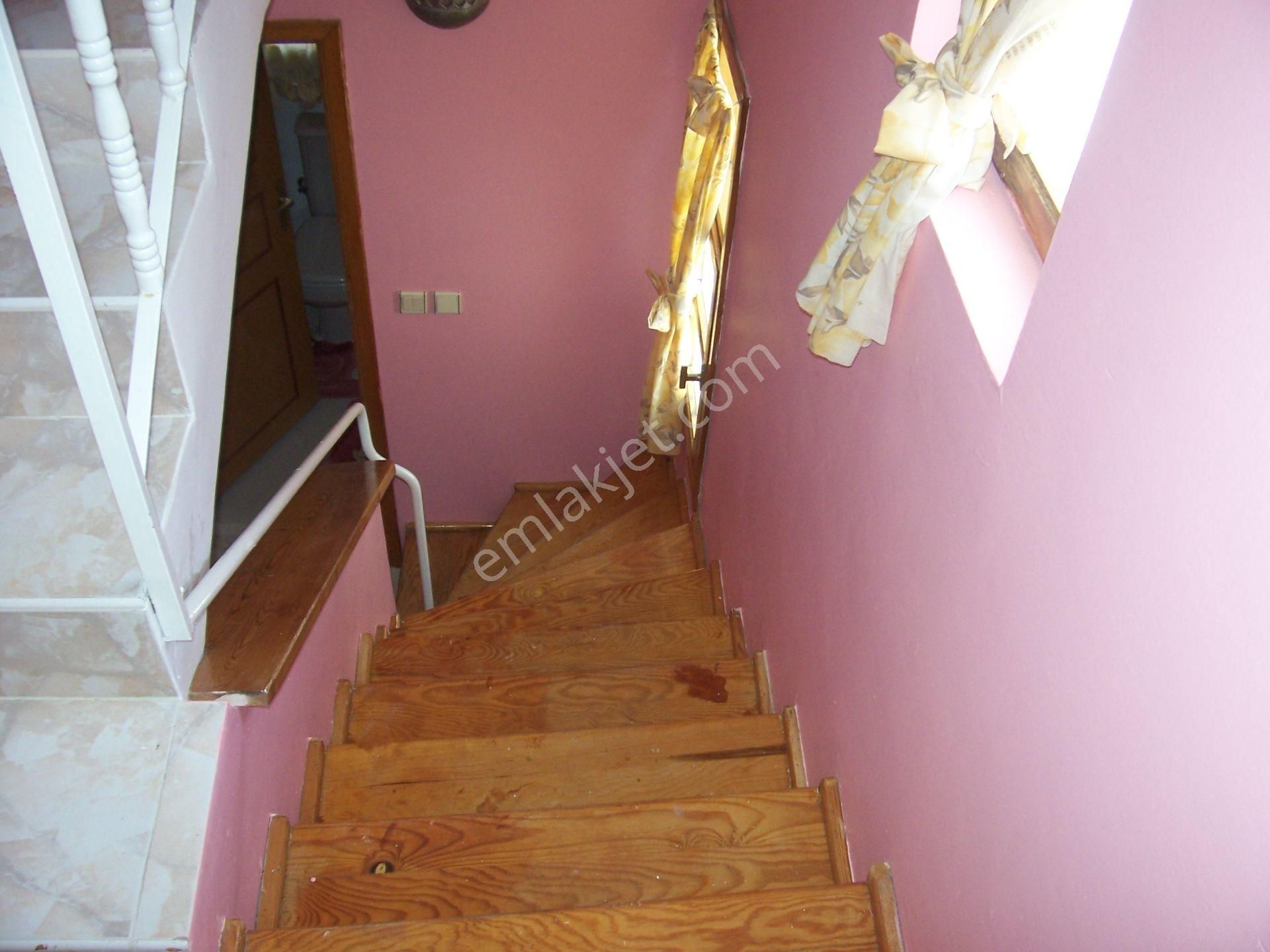 Altınoluk Yüzme Havuzlu Sitede Satılık Tripleks Villa 4+1,165m2. - Görsel 18