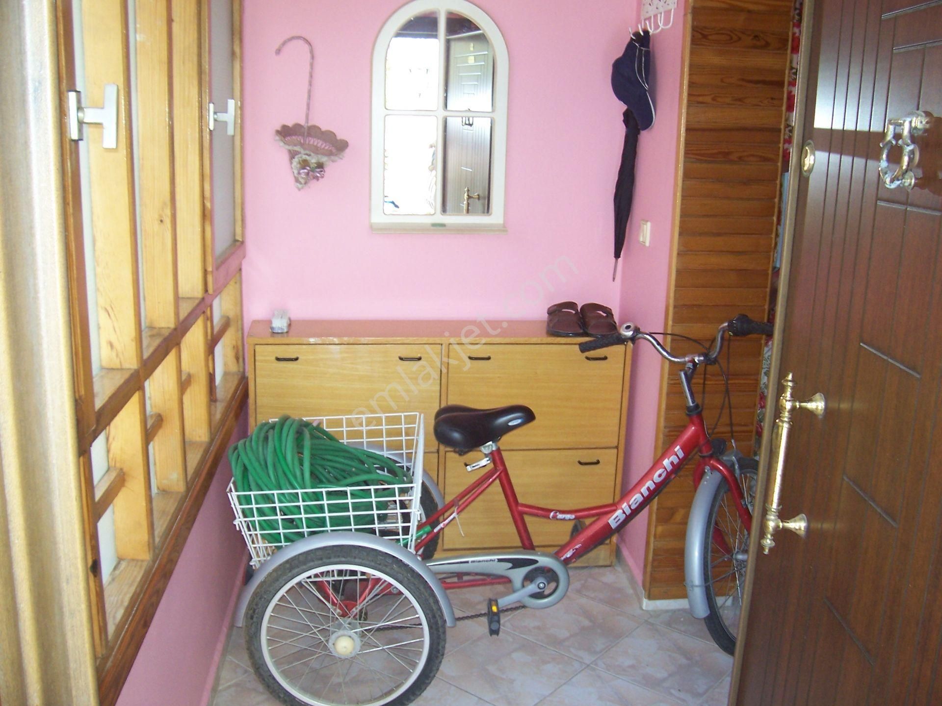 Altınoluk Yüzme Havuzlu Sitede Satılık Tripleks Villa 4+1,165m2. - Görsel 6