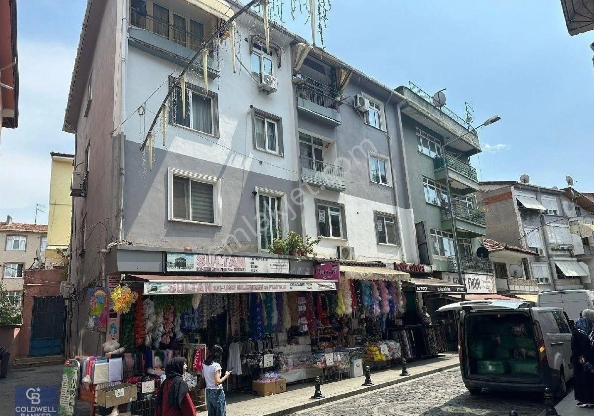 Izmit Karabas Mahallesinde Kiralik Esyali 2+1 Daire