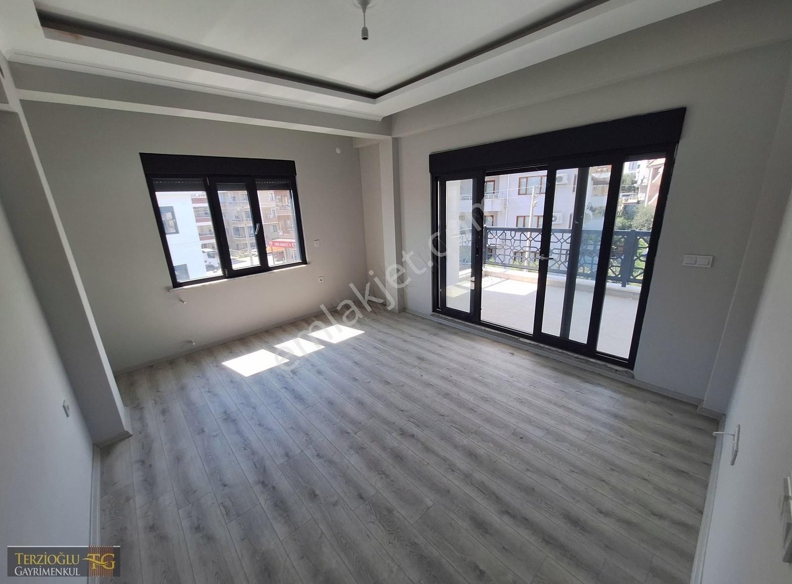 Terzioğlu'ndan Küçükkuyu Da Site İçi Manzaralı 2+1 Lüx Daireler - Görsel 13