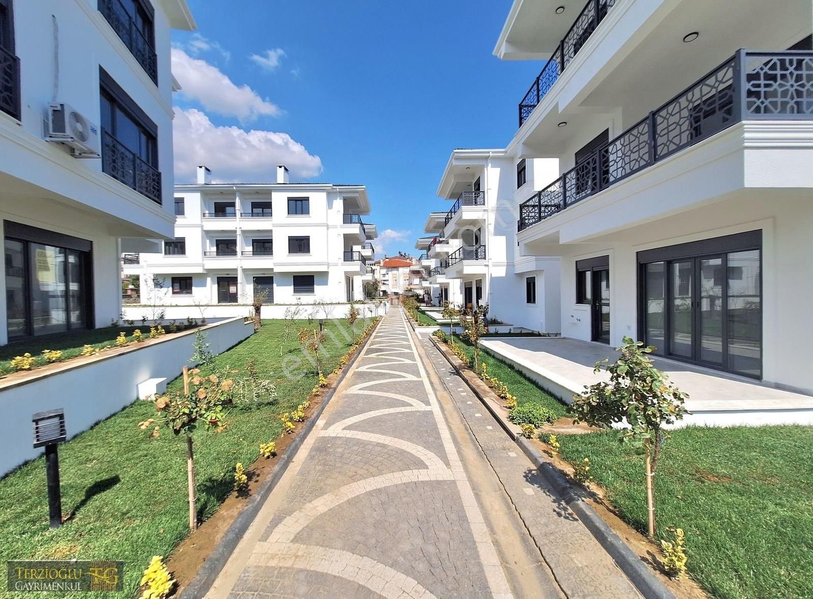 Terzioğlu'ndan Küçükkuyu Da Site İçi Manzaralı 2+1 Lüx Daireler - Görsel 9