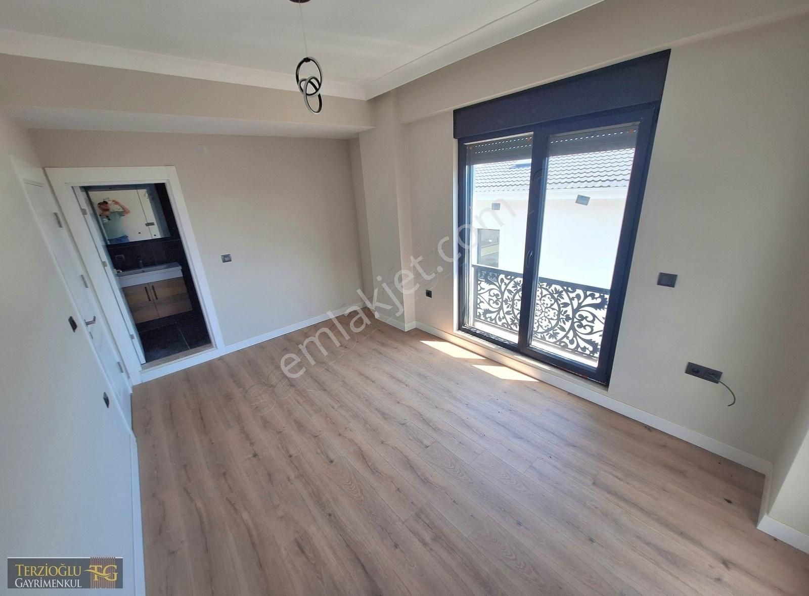 Terzioğlu'ndan Küçukkuyu Da 300 M2 Arsa İçinde Deluxe Villa - Görsel 2