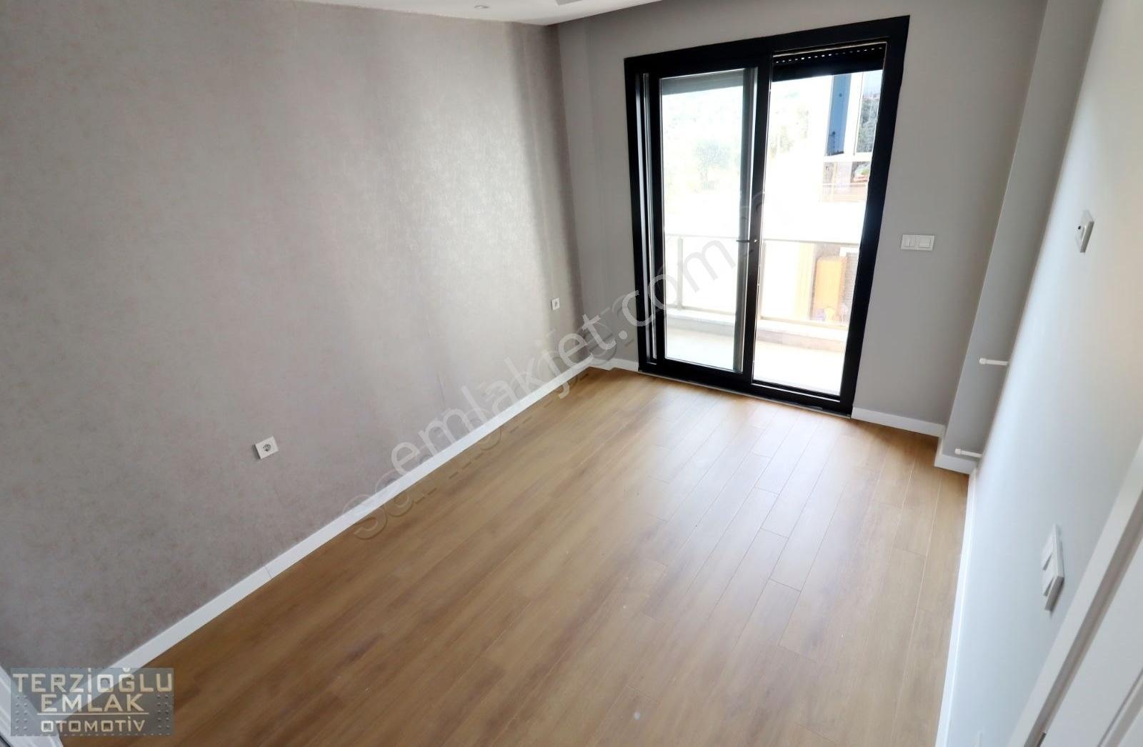 Terzioğlu'ndan Altınoluk Güre Arası Site İçi Deluxe 2+1 Daire - Görsel 13