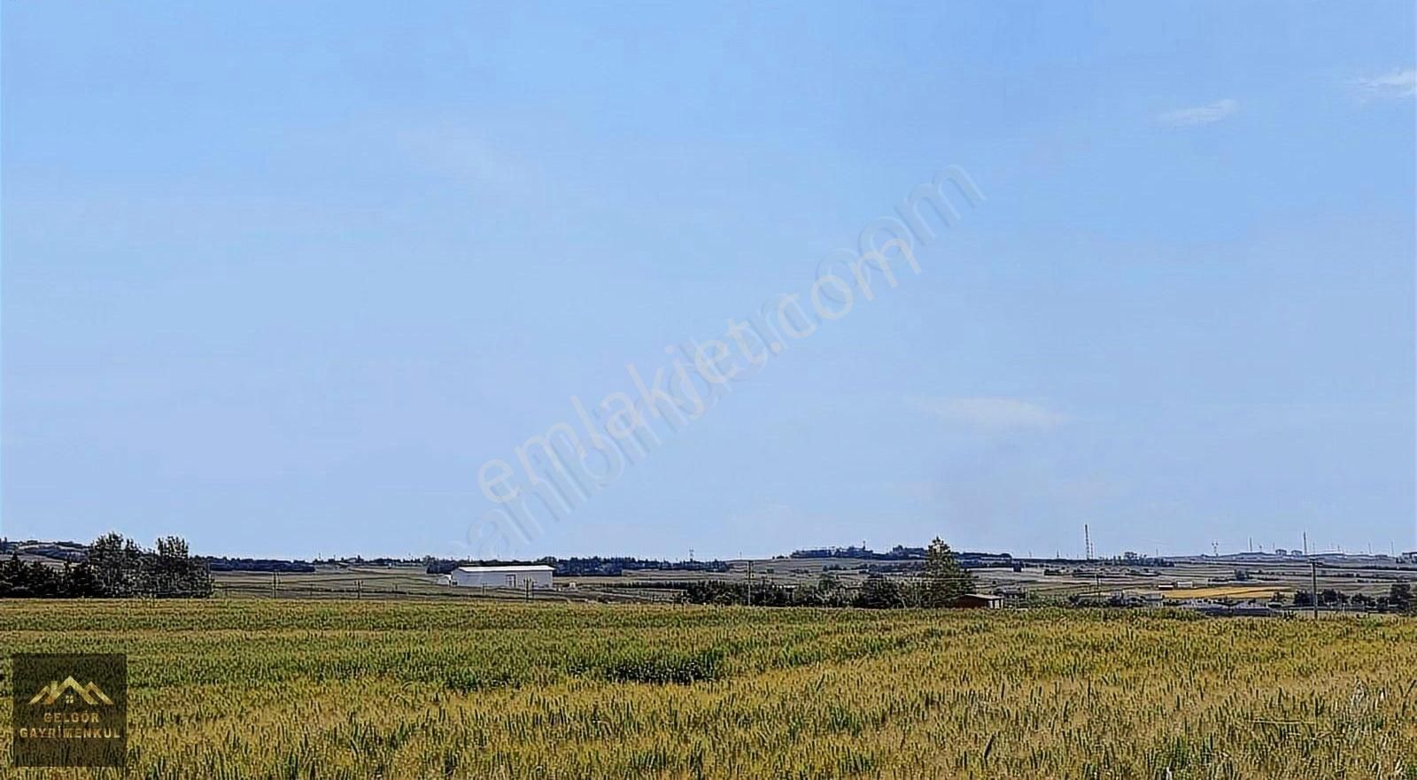 Silivri Fenerköyd 951m2 Tepe Konumunda Köye Yakın Satılık Tarla