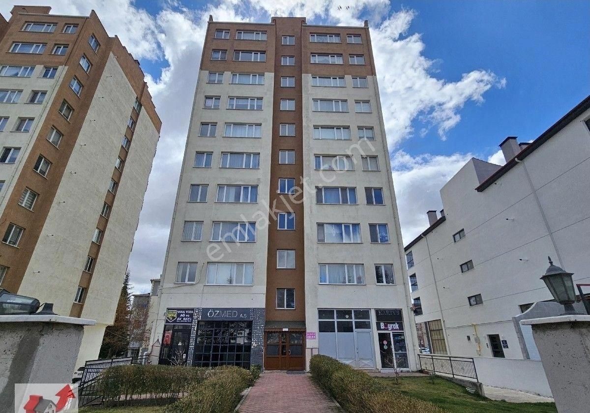 Dönertaş Emlaktan Uluönder Mah.satılık 3+1 Ara Kat Bakımlı Daire