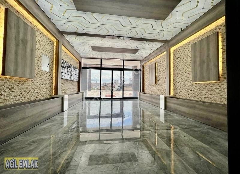 Çevre Yolu Yakını 4+1 Giyinme Odalı Ultra Lüks Yapılı Site Daire