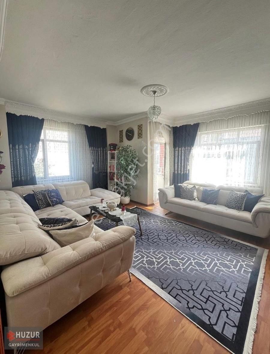 Huzur'dan Hıdırağa Mahallesi 2+1 Satılık Daire