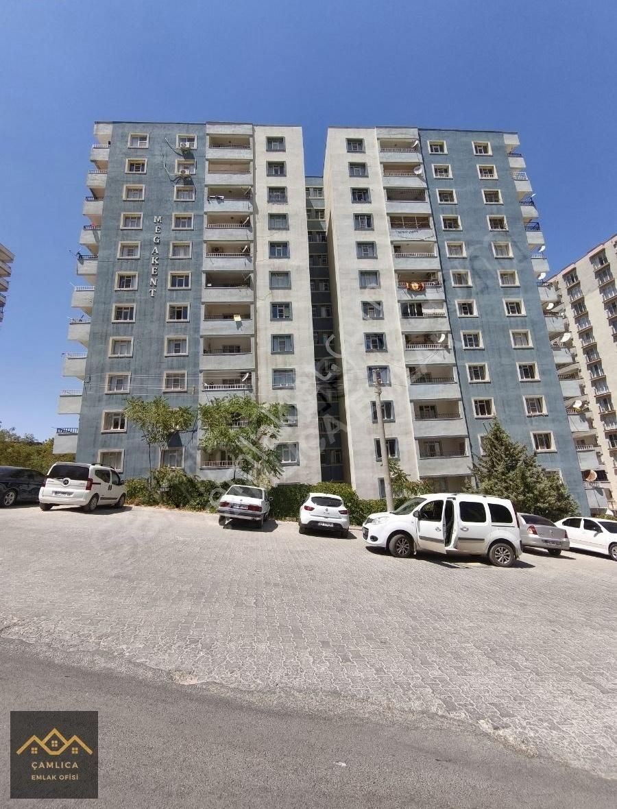 Çamlıca Emlak'tan Kiralık 3+1 Daire