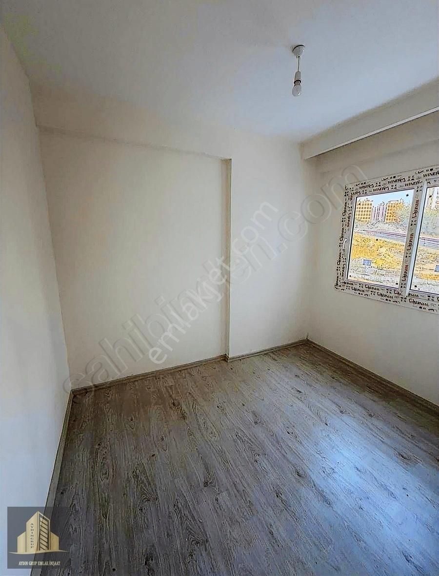 Aydın Grup Emlaktan 1+1 Lüx Merkezi Konumda Satılık Daire - Görsel 3