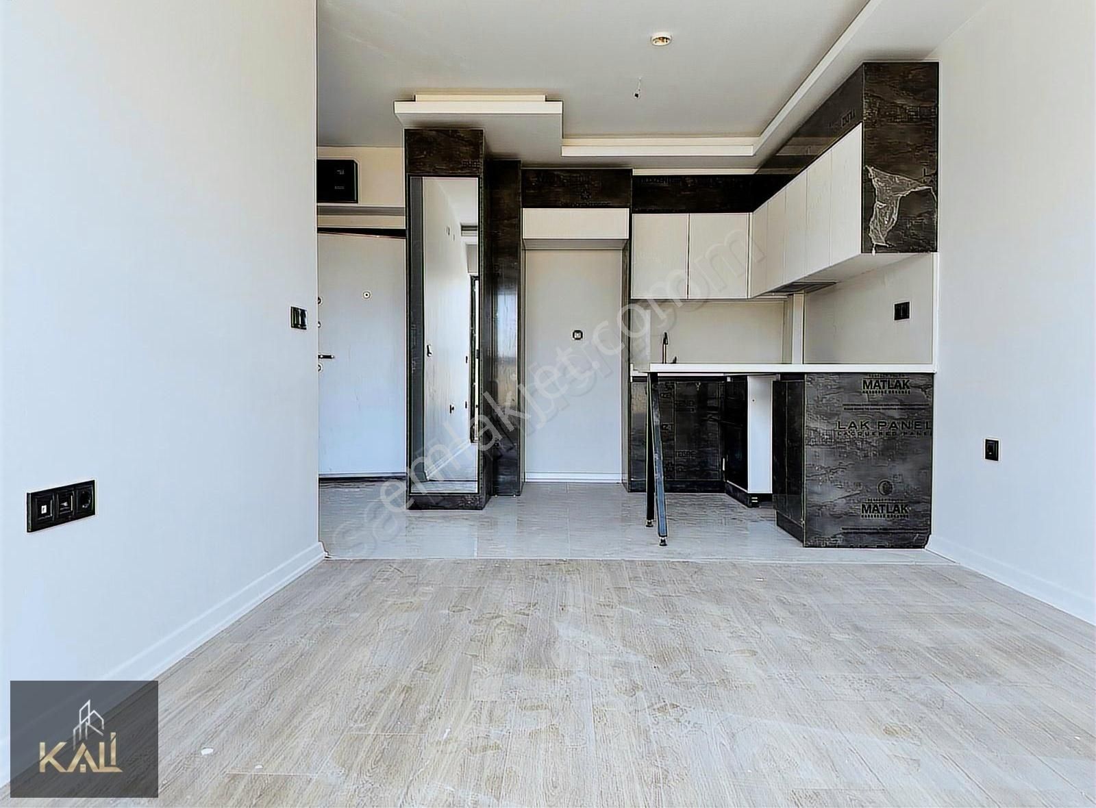Alacaatlı Merkezde 1+1 50 M2 Site İçi Daire Kali A.ş.