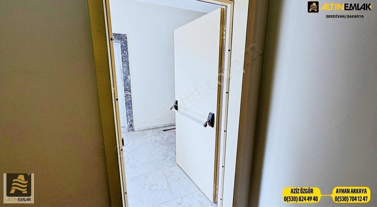 Sakarya Erenler Uluyol Caddesinde Komple Satılık İş Merkezi - Görsel 21