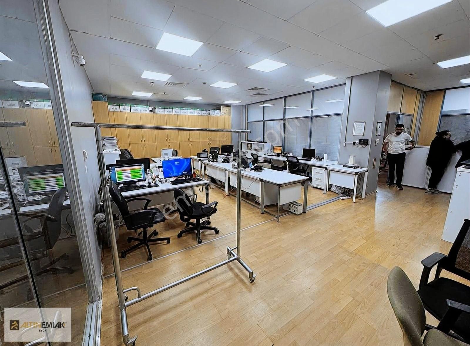 Altın Emlak Sare Seda Dan Kar Plaza Da Kiralık Ofis