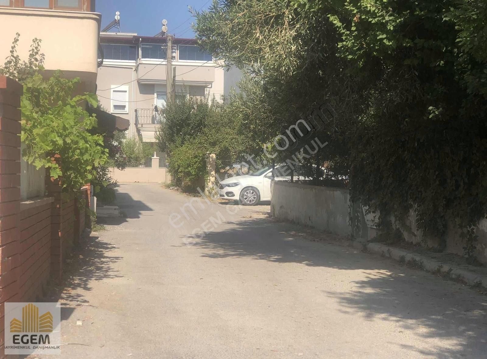 Urla Zeytin Alanında İki Kata İmarlı Arsa - Görsel 2