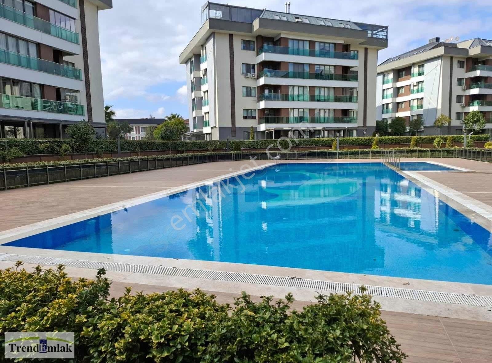 Yahyakaptan Royal City Full Eşyalı Kiralık 3+1 Ara Kat Daire