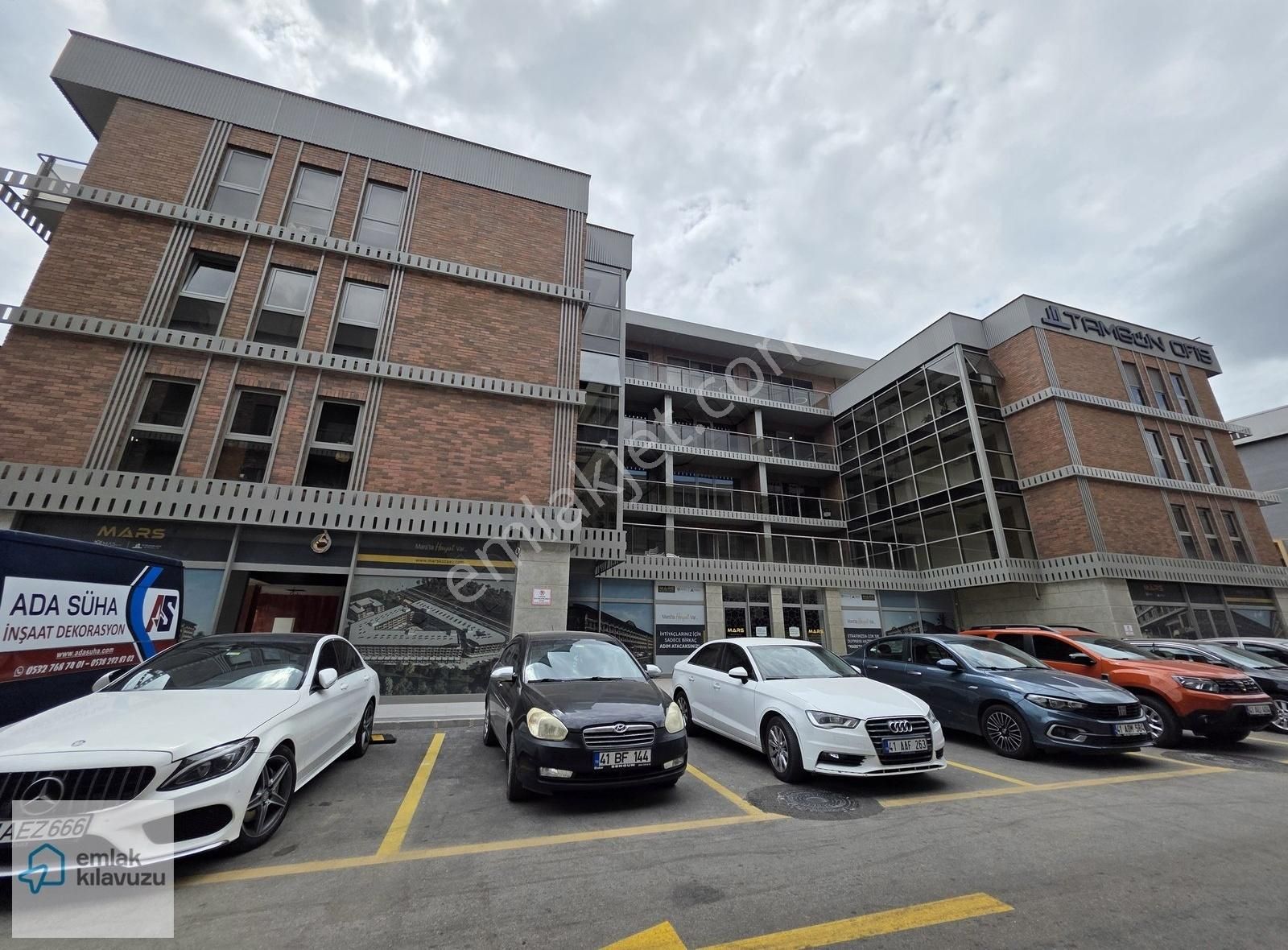 Tamgün Ofis'te Ara Kat Kiracılı Satılık Ofis