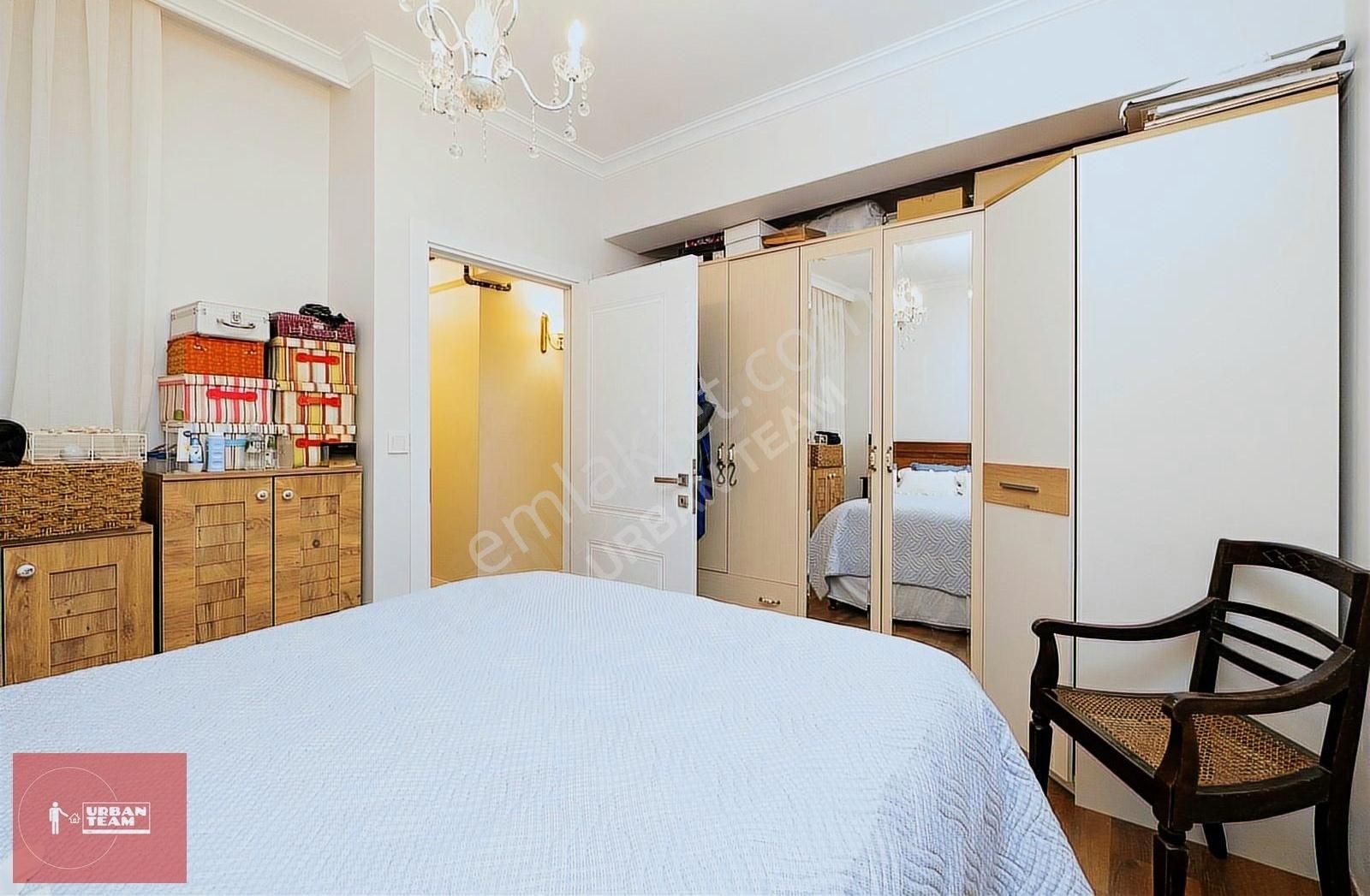 Suadiye Emin Ali Paşa Cadde Üzeri Satılık Büyük 53m2 Ara Kat 1+1 - Görsel 8