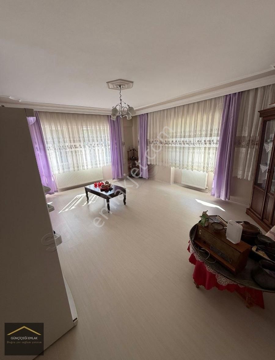 Masrafsiz 4+1 Çarşı Yürüme Mesafesinde