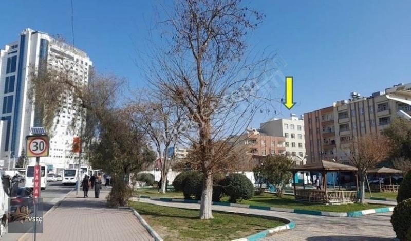 Evseç Gayrimenkulden 1+1 Eşyalı Satılık Daire