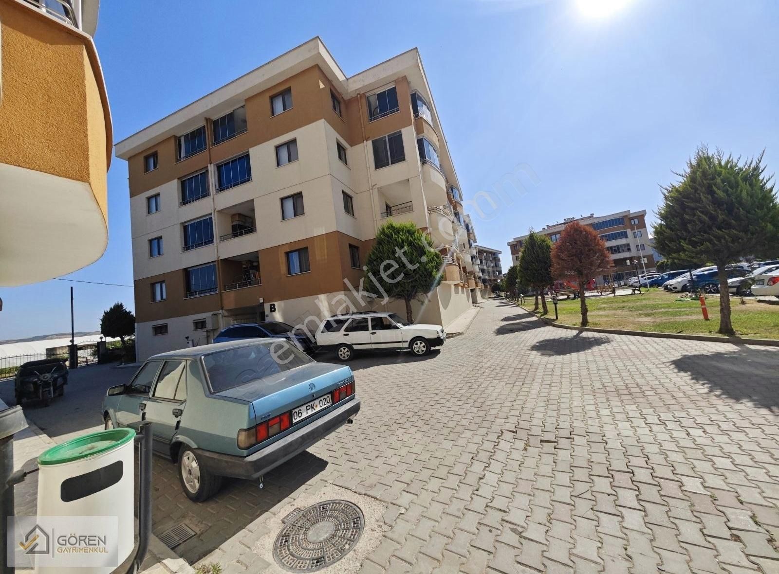 3+1 Krediye Uygun Kat Mülkiyetli Dükkan Üstü Daire - Görsel 13