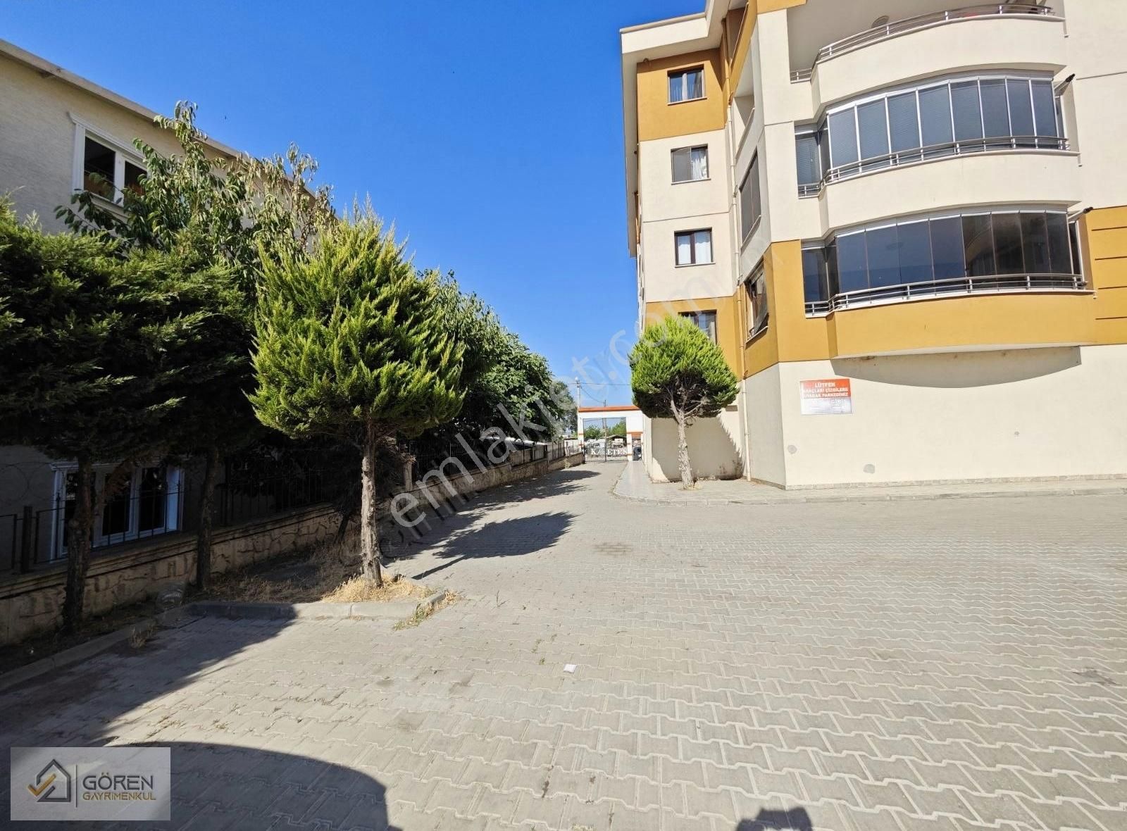 3+1 Krediye Uygun Kat Mülkiyetli Dükkan Üstü Daire - Görsel 12