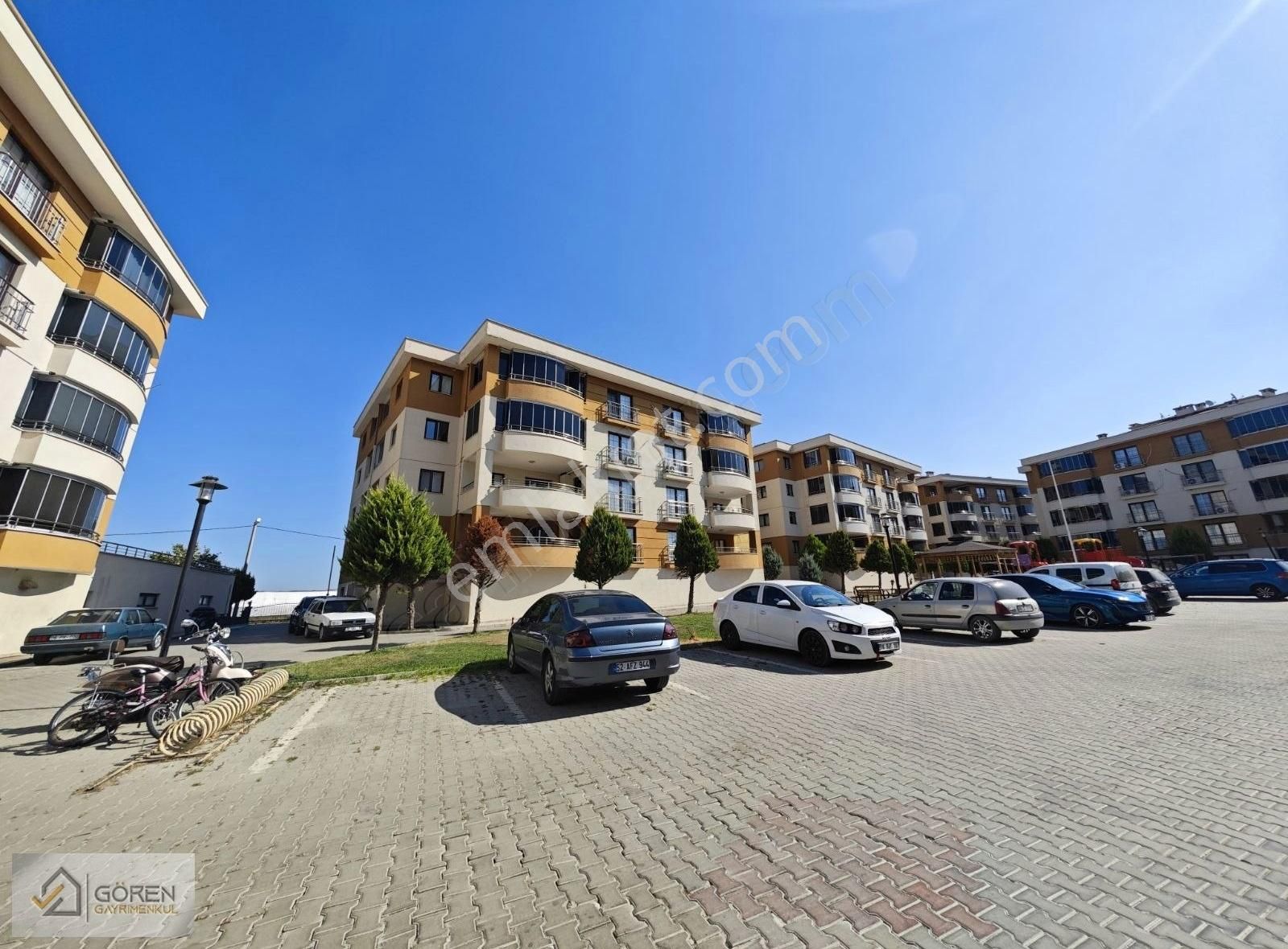 3+1 Krediye Uygun Kat Mülkiyetli Dükkan Üstü Daire - Görsel 17