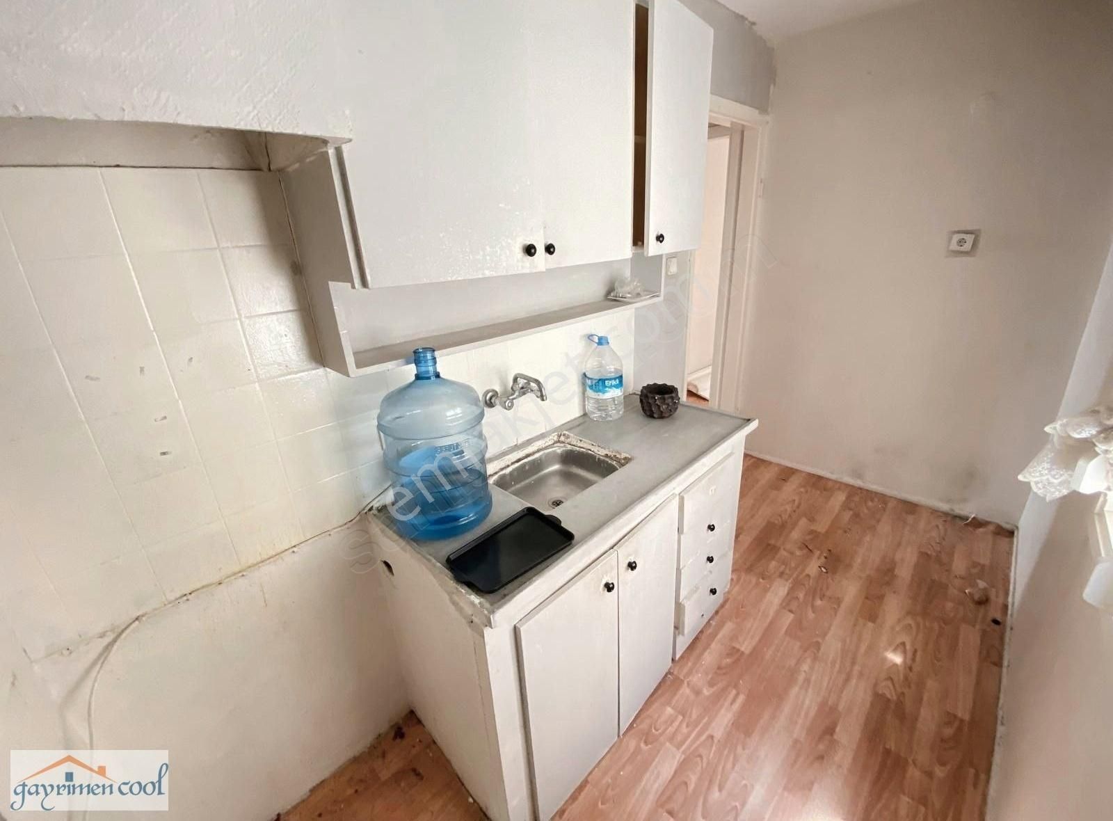 Hatay Karakol Yakını 2+1 Çift Cephe Balkonlu Düz Ayak Yerde