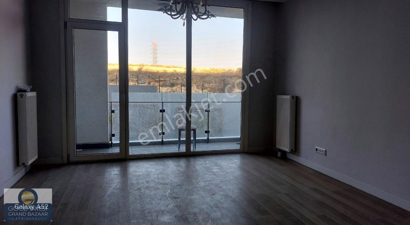 Boş Ara Kat Emlakkonut Başakşehir Evleri 2+1 Satılık Daire