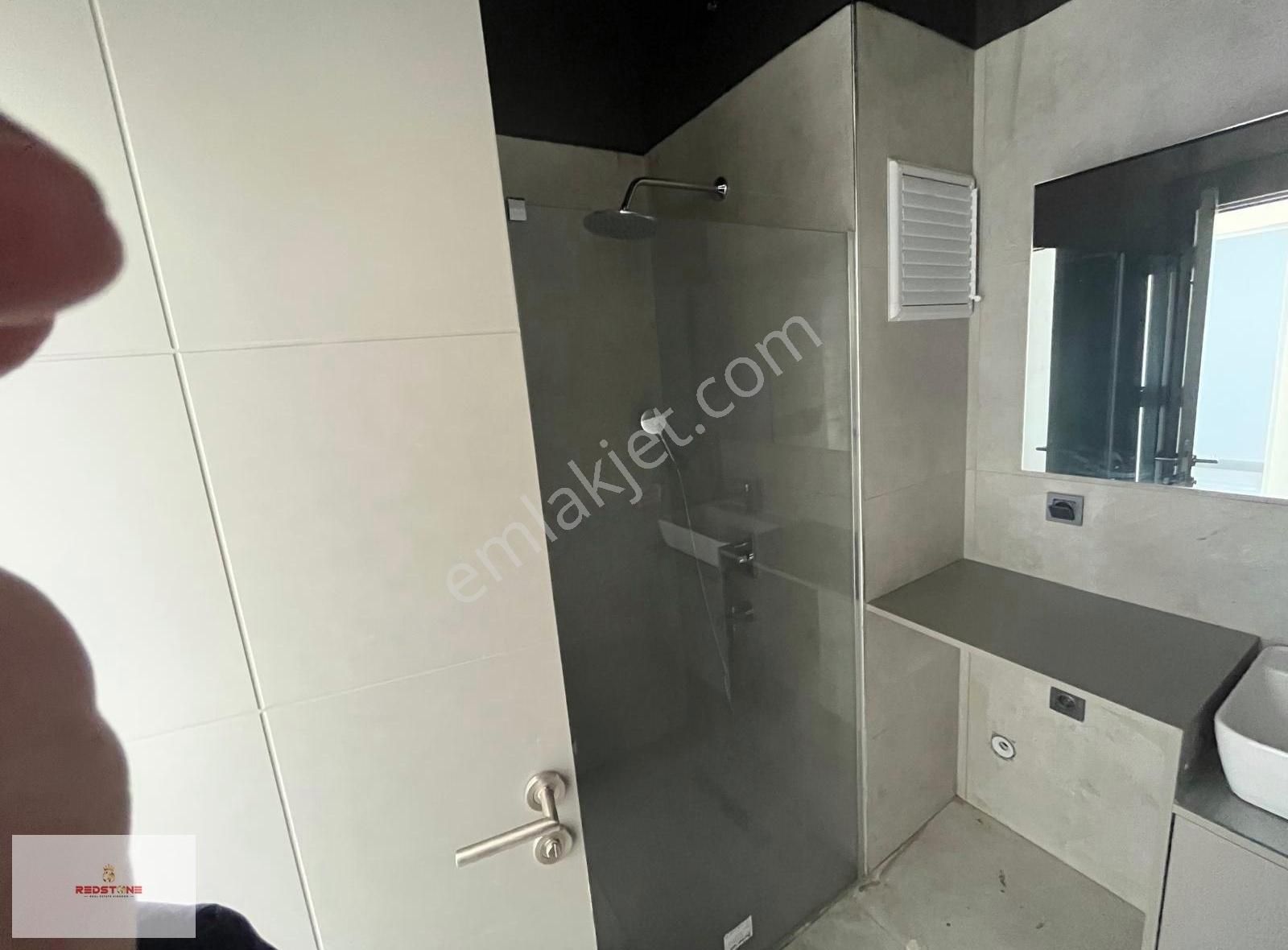 Altıntaş'ta Site İçinde Ara Kat 2+1 Satılık Daire!