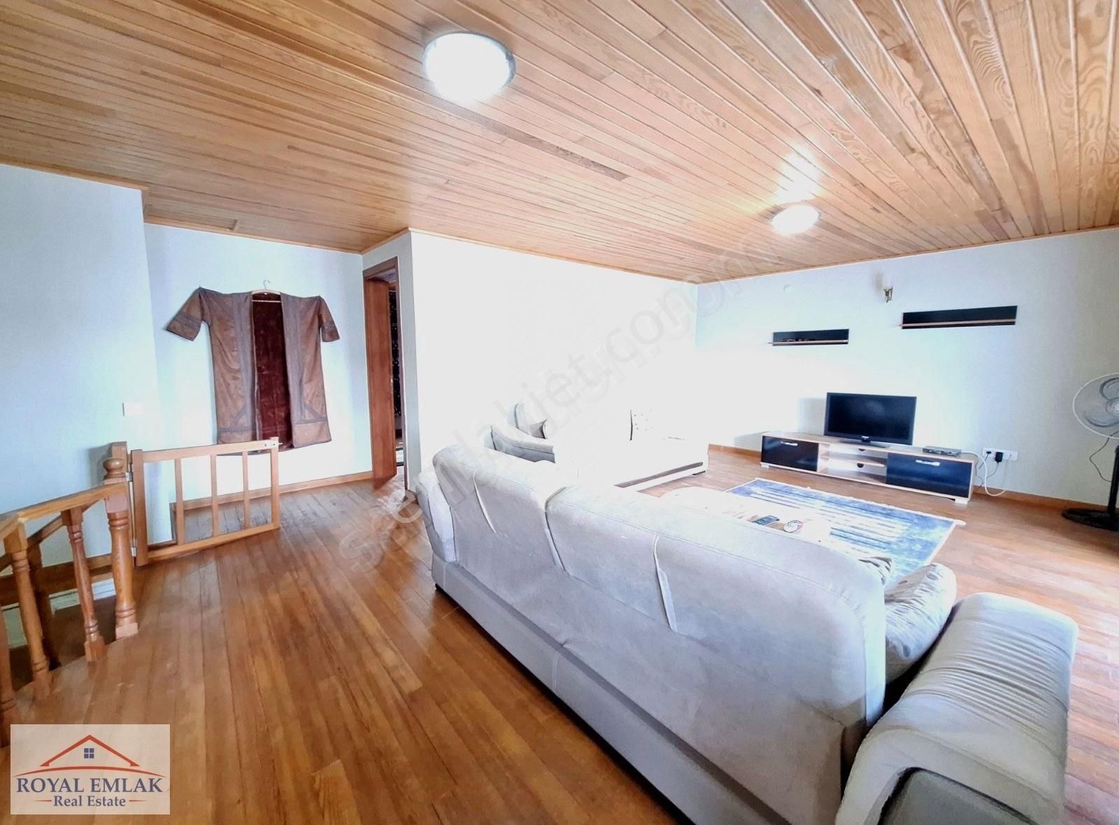 Muğla Güllük Denize Yürüme Mesafesinde Satılık Tripleks Villa - Görsel 7